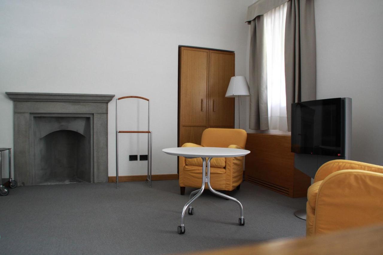 Hotel Cavour Et Des Officiers Bard Eksteriør billede
