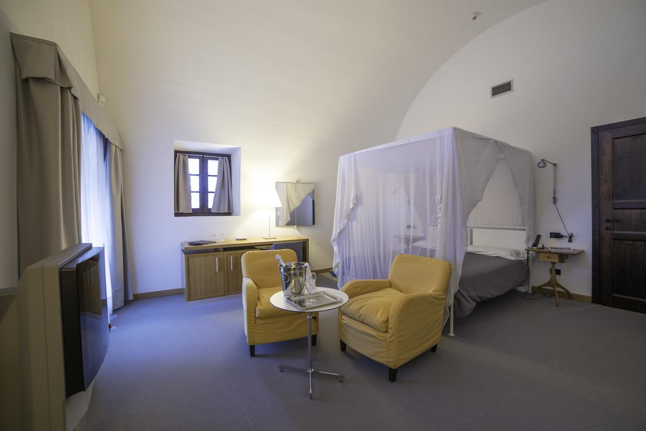 Hotel Cavour Et Des Officiers Bard Eksteriør billede